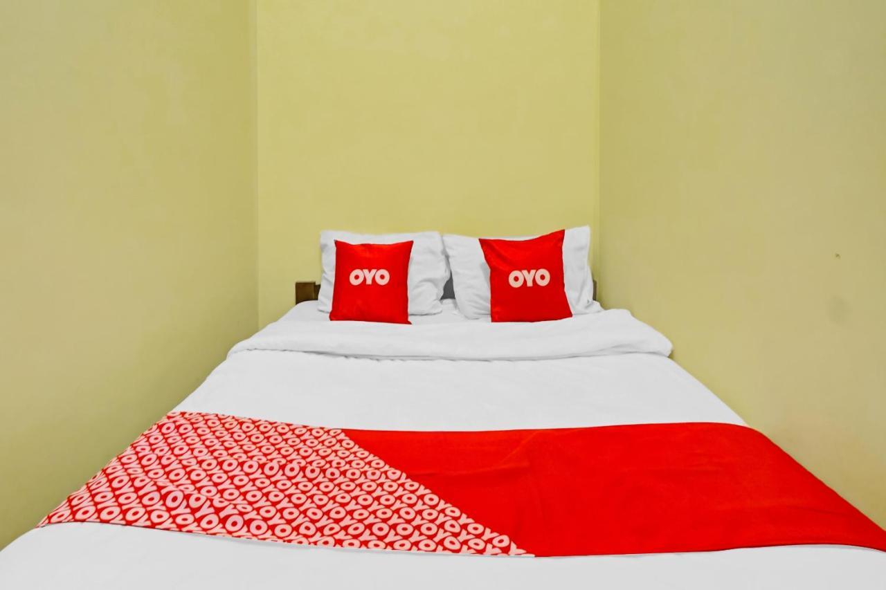 Oyo 3298 Bromo Guest House Family Malang Exterior photo